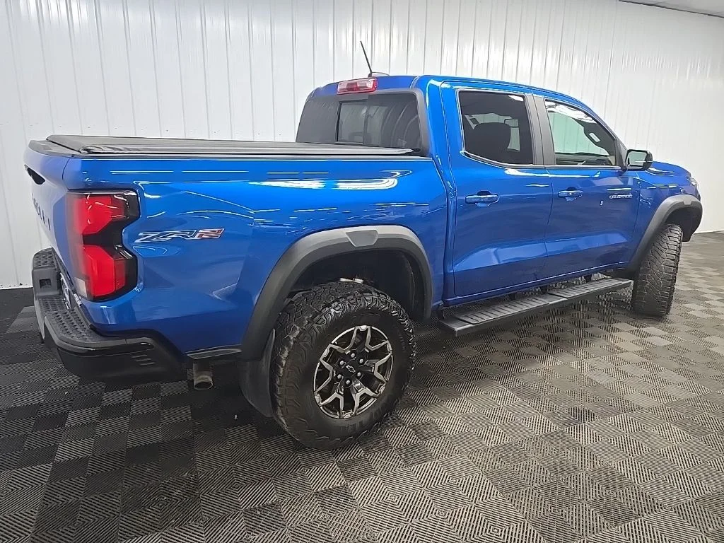 Used 2024 Blue Chevrolet ZR2 image 3