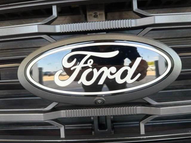 New 2026 Agate Black Metallic Ford XLT image 3
