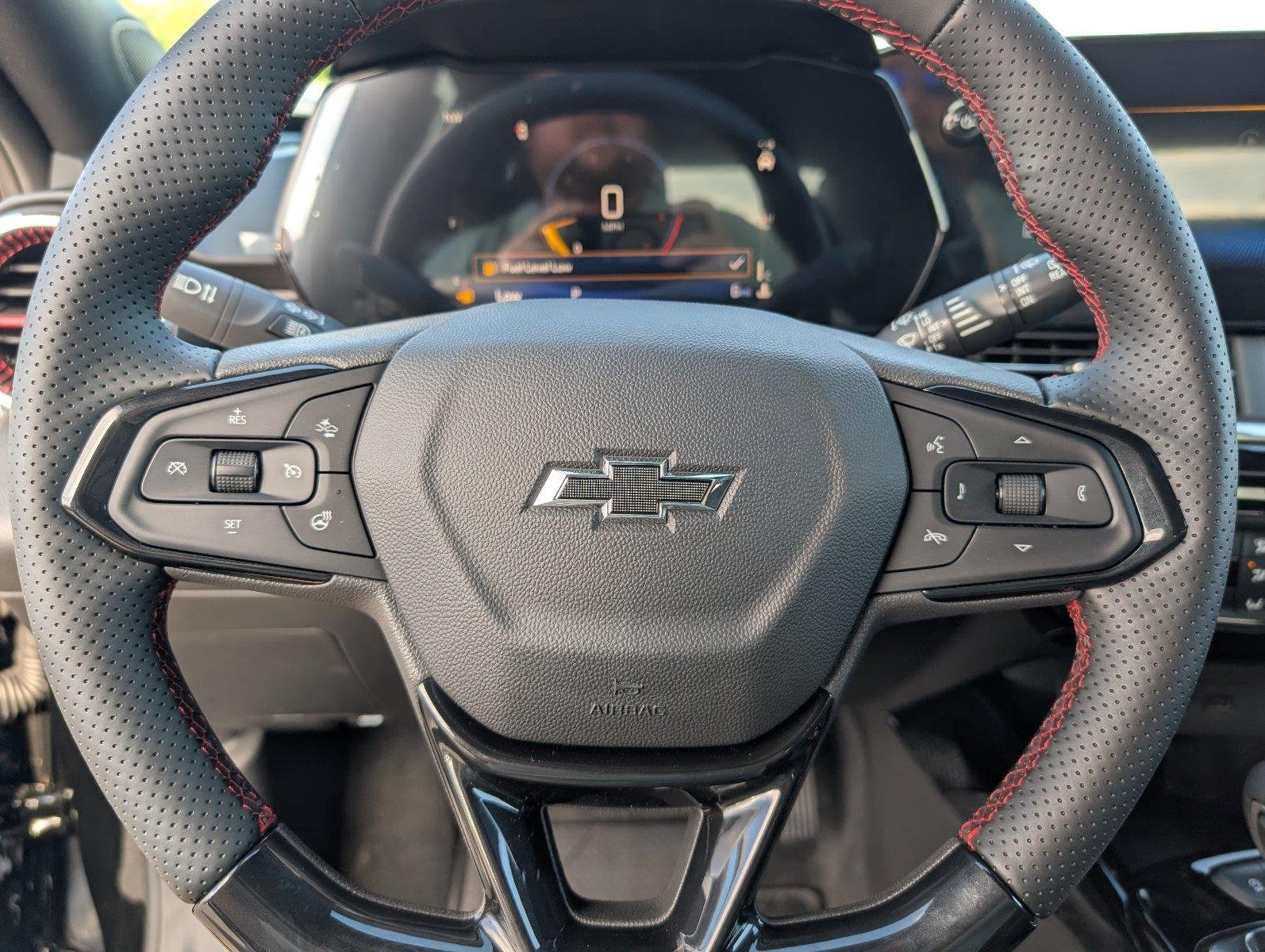 New 2026 Mosaic Black Metallic Chevrolet 2RS image 24
