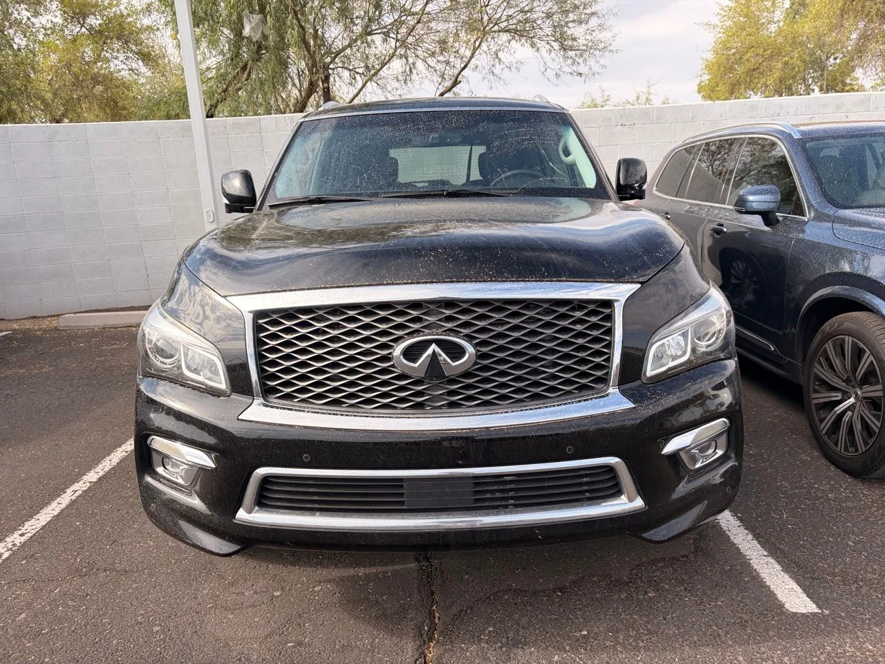 Used 2016 Black Obsidian INFINITI Base image 2
