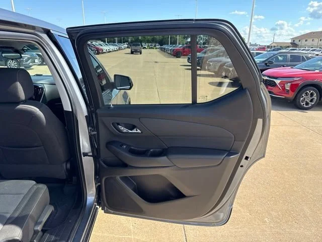 2020 Chevrolet Traverse LS - Photo 12