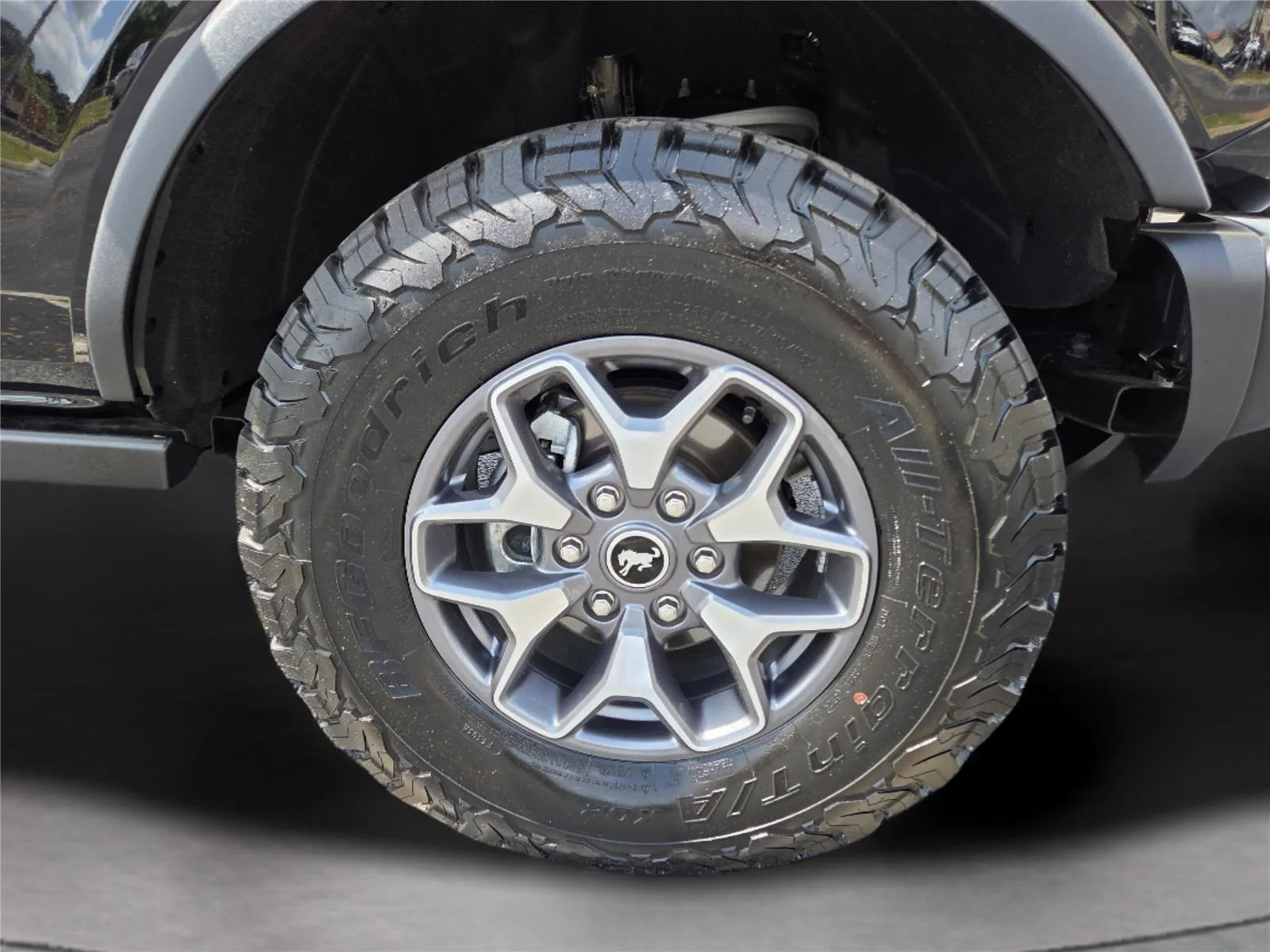 Used 2025 Shadow Black Ford Badlands image 31