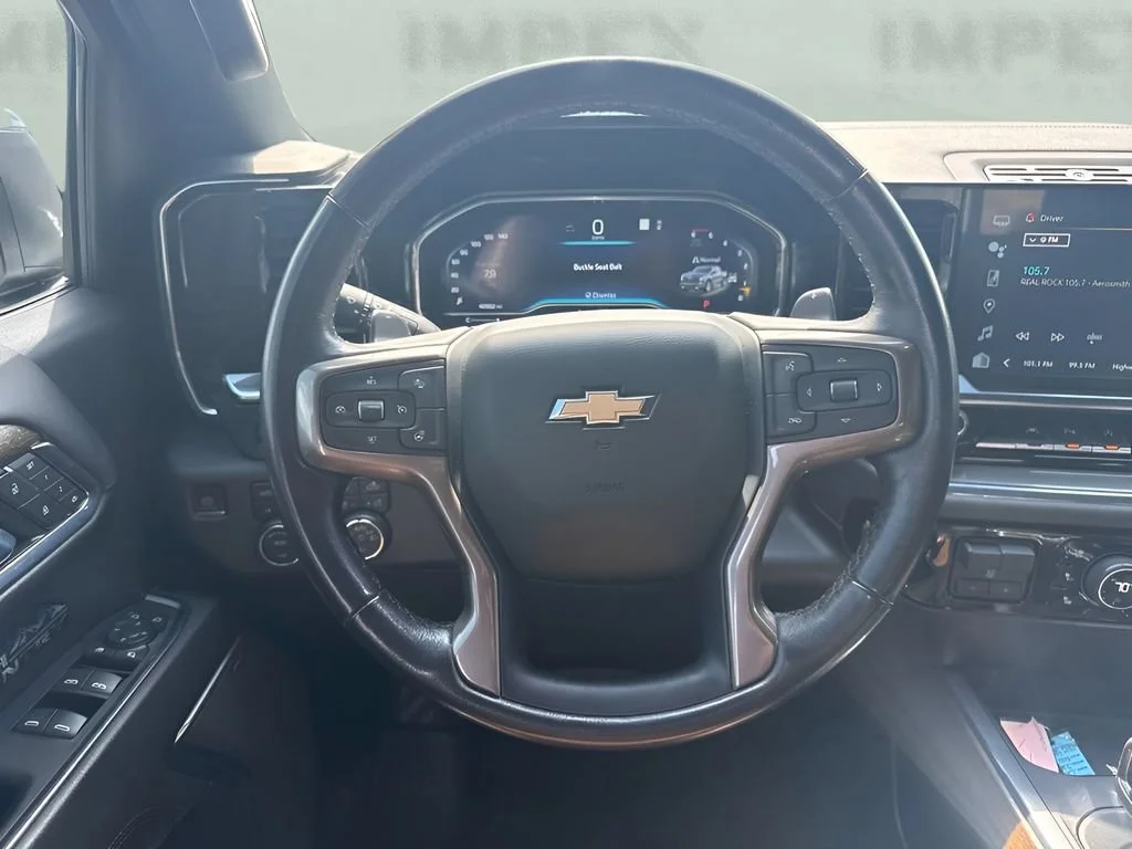 Used 2023 Iridescent Pearl Tricoat Chevrolet High Country image 13