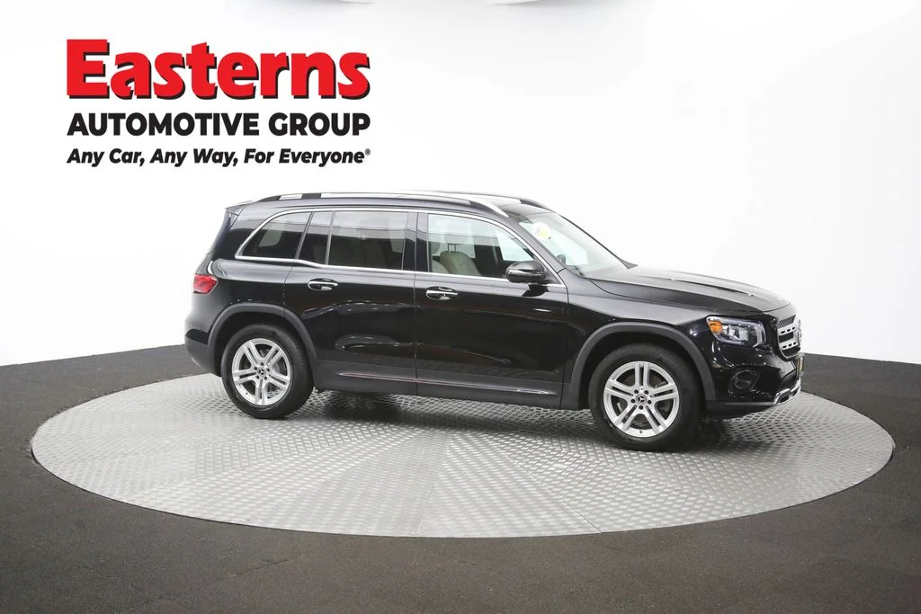 Used 2022 Black Mercedes-Benz GLB 250 image 47