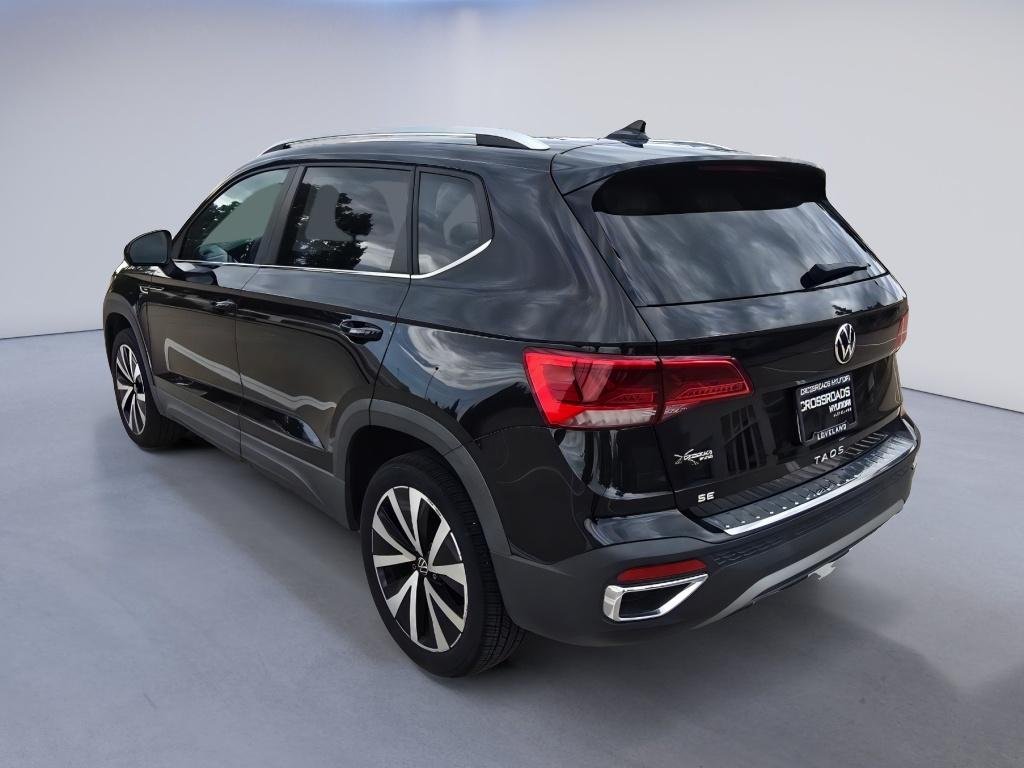 Used 2023 Deep Black Pearl Volkswagen SE image 3