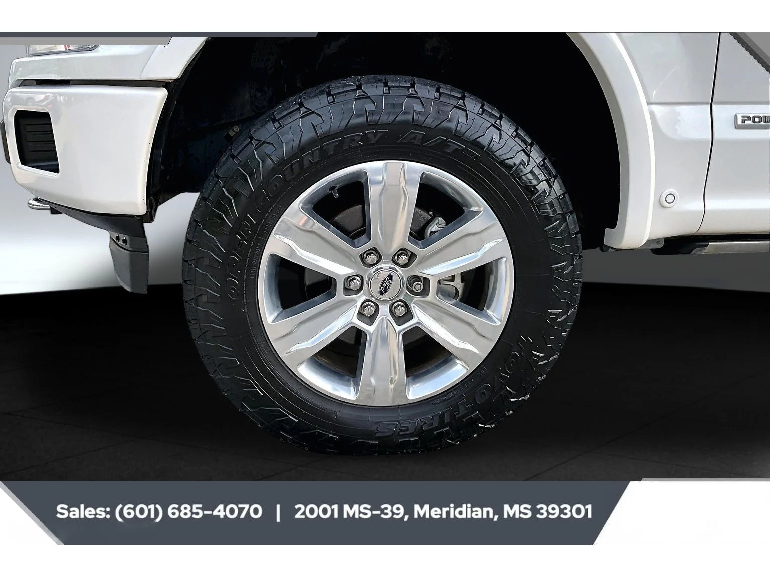 Used 2018 White Platinum Metallic Tri-Coat Ford Platinum image 7