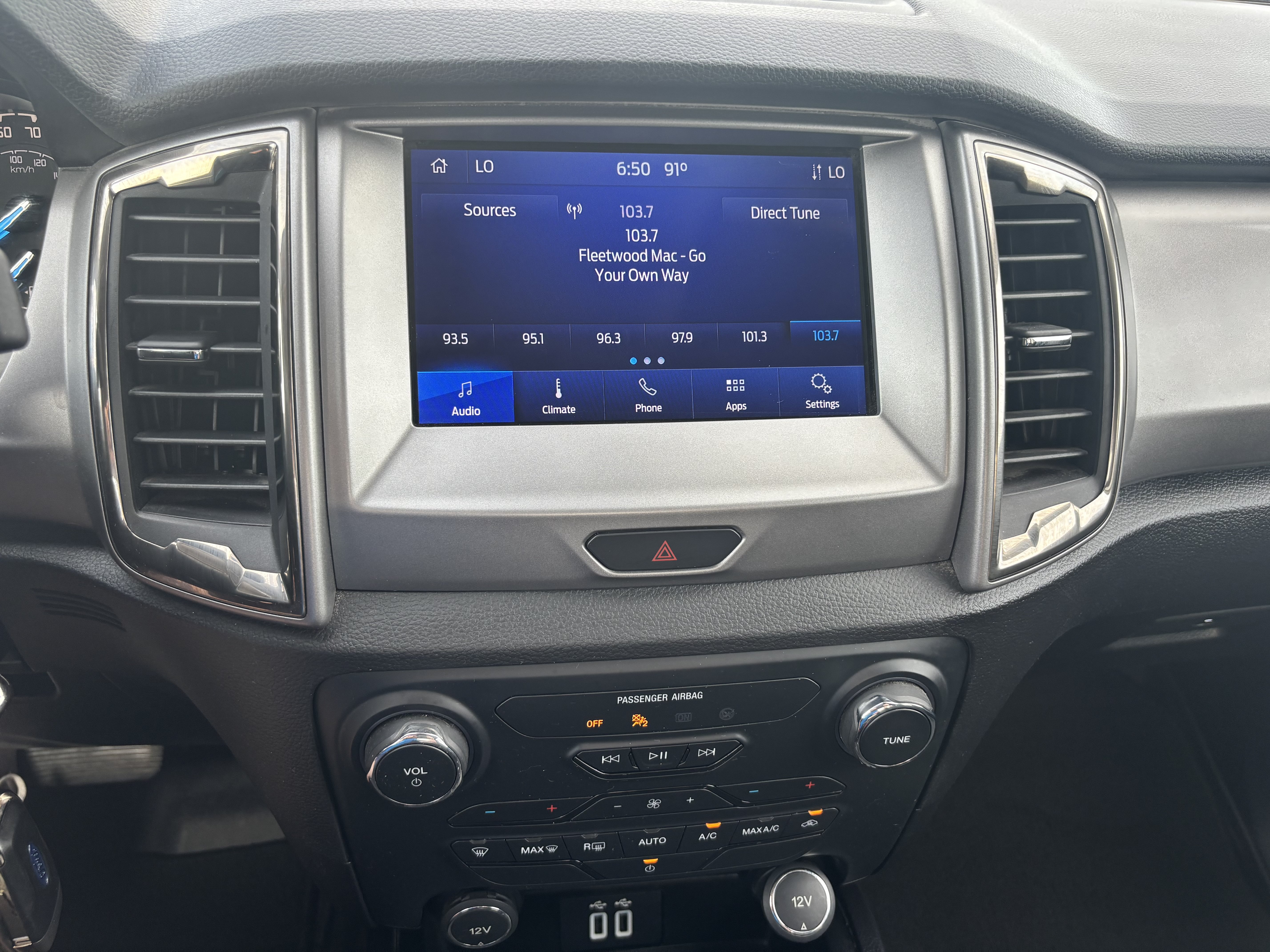 Used 2021 Oxford White Ford XLT image 11