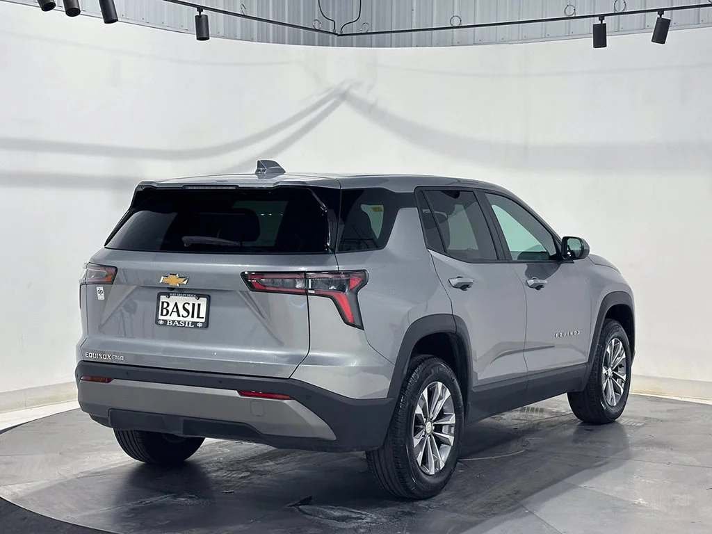 Used 2025 Gray Chevrolet LT image 11