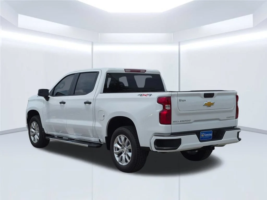 New 2026 Summit White Chevrolet Custom image 4