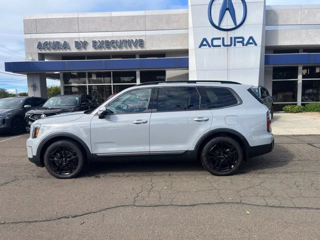 Used 2023 Gray Kia EX X-Line image 3