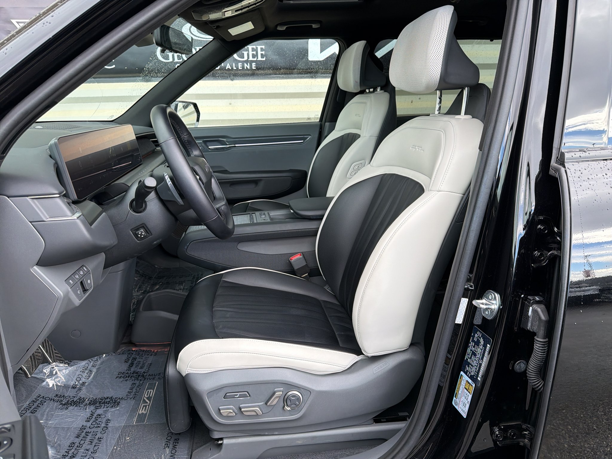 Certified Used 2024 Aurora Black Pearl Kia GT-Line image 12