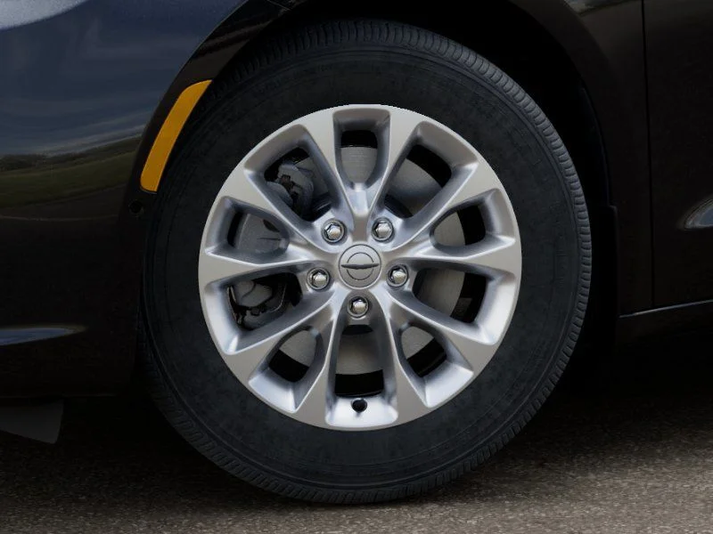 New 2026 Diamond Black Crystal Pearl-Coat Exterior Paint Chrysler Select image 9