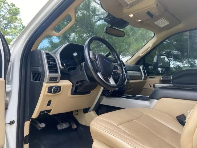 Used 2021 White Ford Lariat image 14