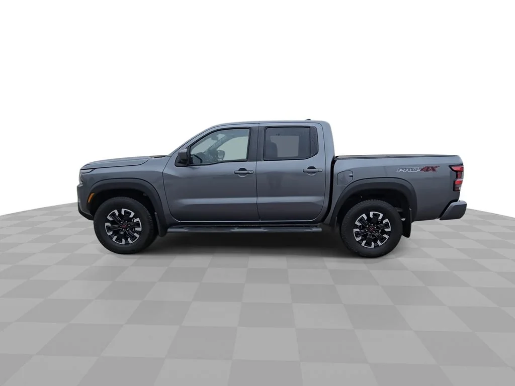 Used 2022  Nissan PRO-4X image 5
