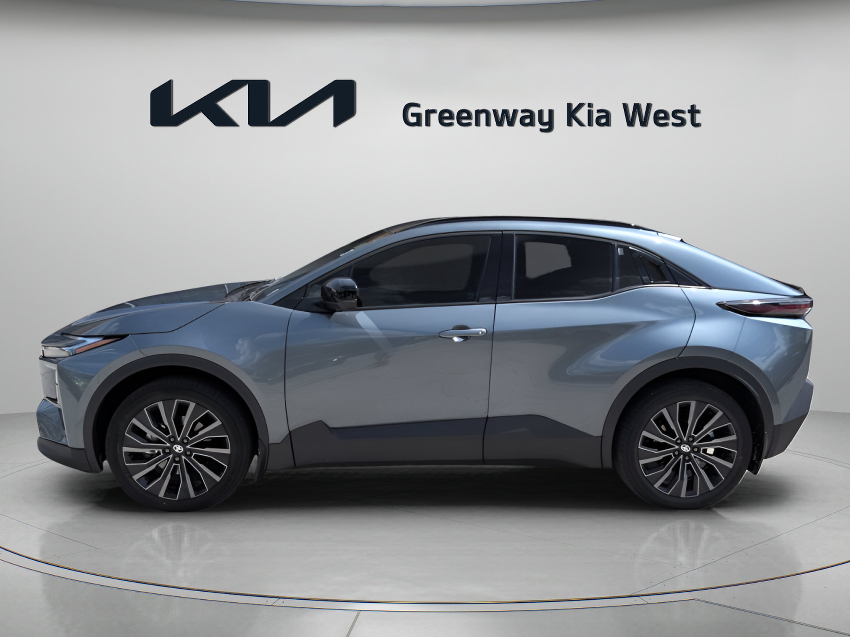 Used 2026 Alloy Toyota XSE image 5