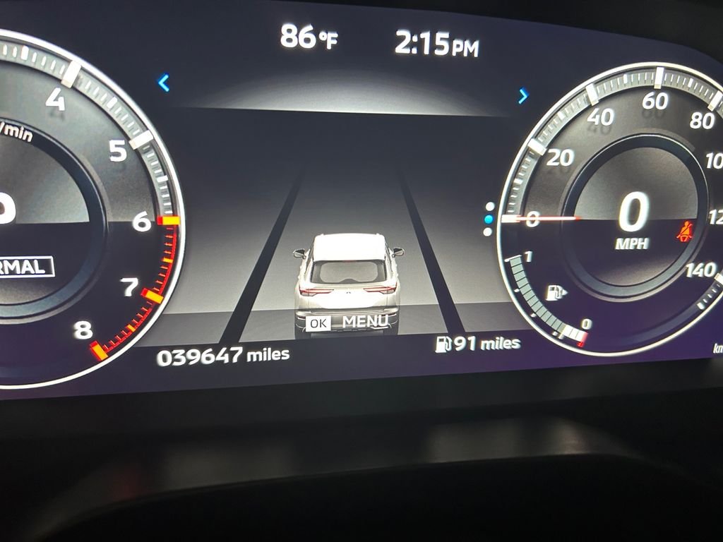 Used 2023 White Mitsubishi SEL image 10