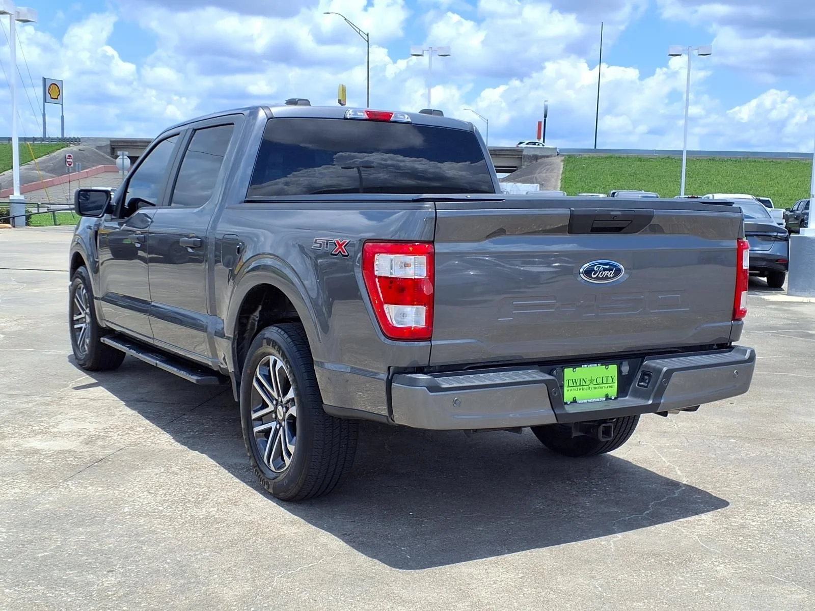 Used 2023 Gray Ford XL image 2