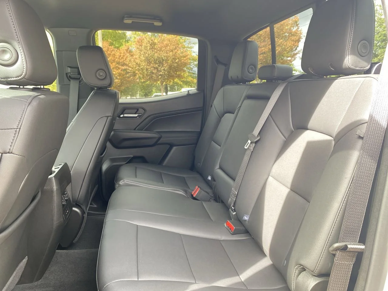 Used 2026 Summit White Chevrolet LT image 21