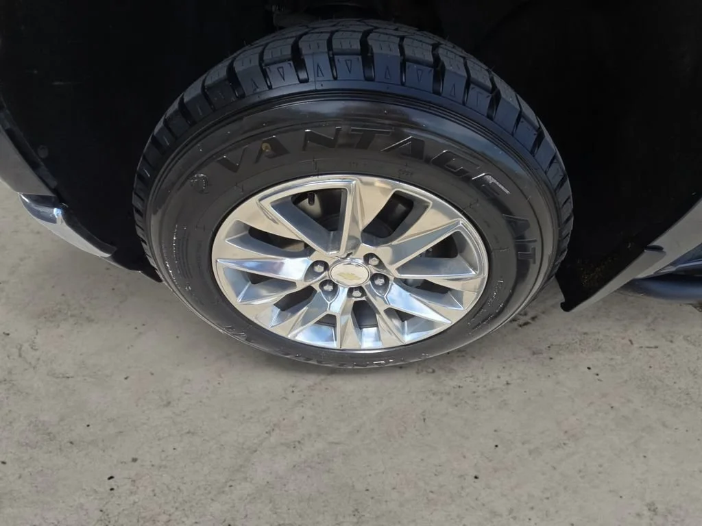 Used 2019 SHADOW GRAY METALLIC Chevrolet LTZ image 9