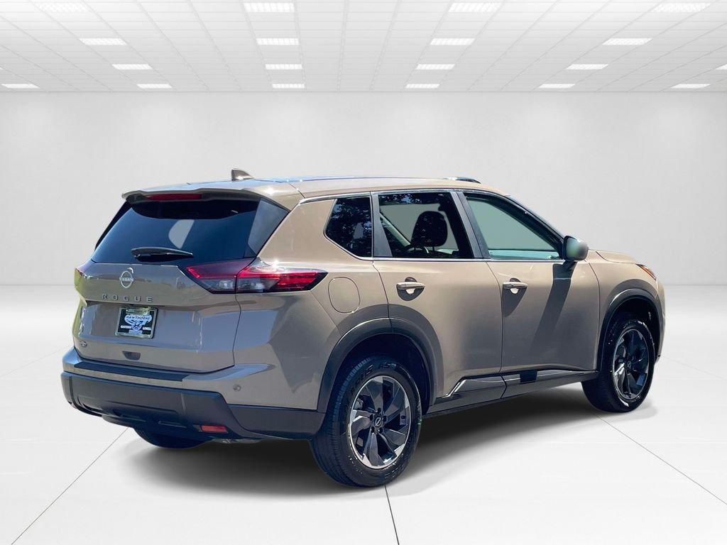 Used 2025  Nissan SV image 6