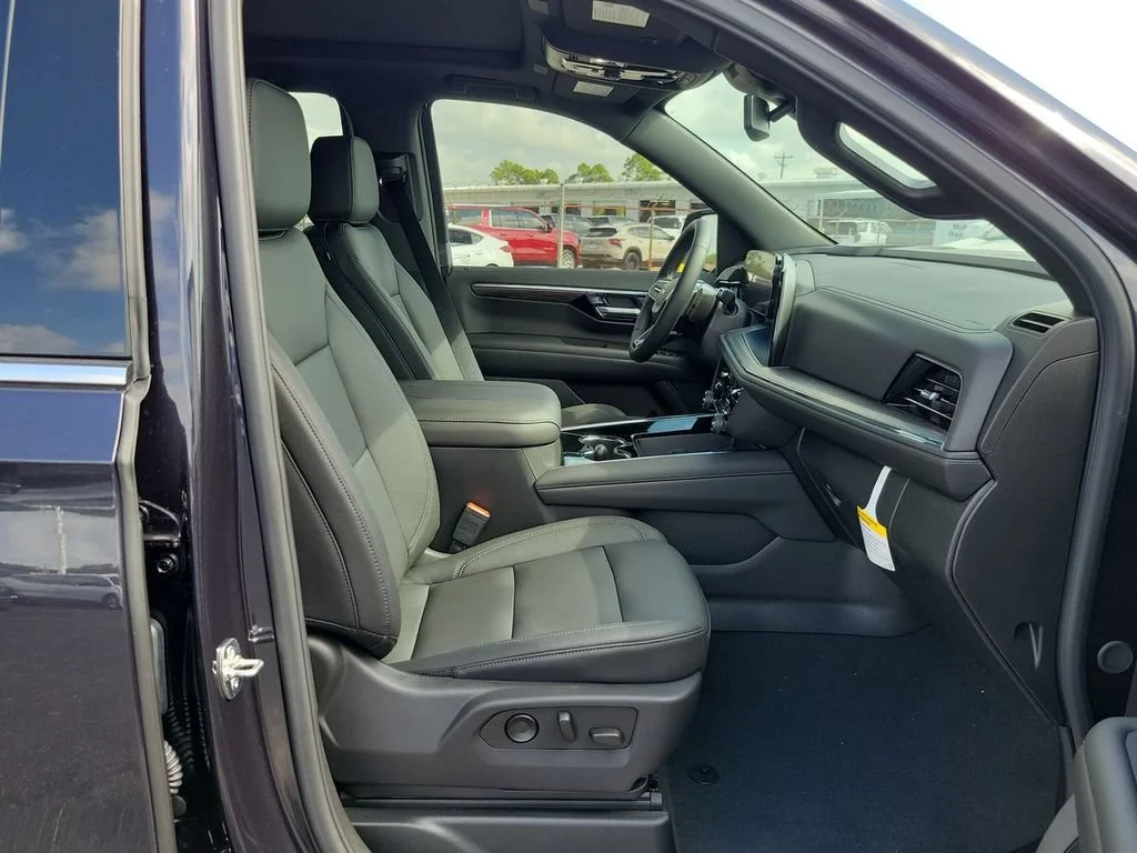 New 2026 Dark Ash Metallic Chevrolet LT image 29