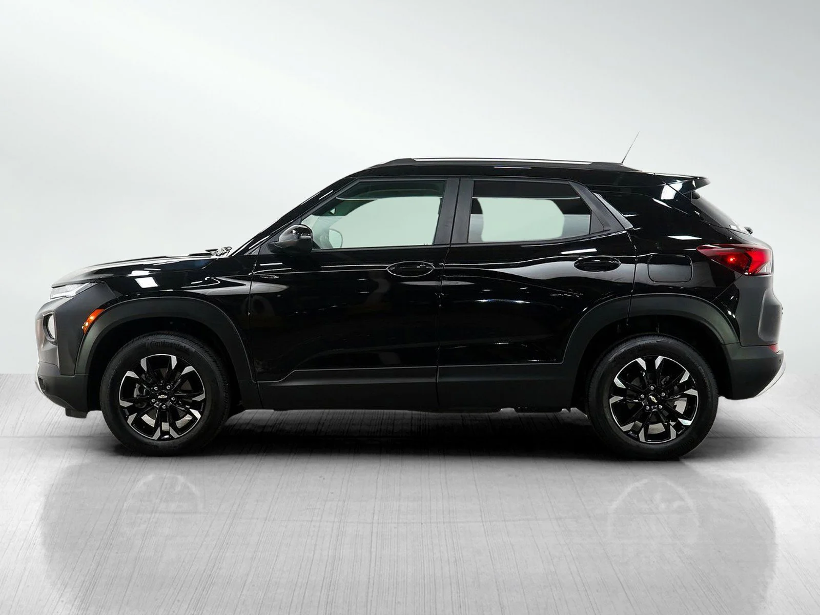 Used 2022 Chevrolet Trailblazer LT with VIN KL79MRSL2NB135495 for sale in Hopkins, Minnesota