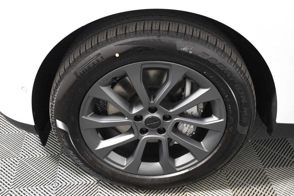 New 2026 Fuji White Land Rover SE image 11
