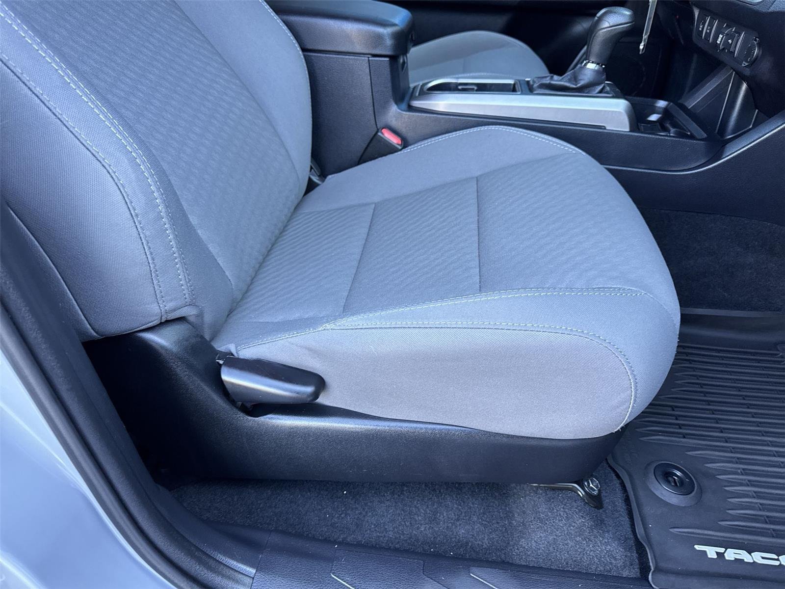 2020 Toyota Tacoma SR5 - Photo 33