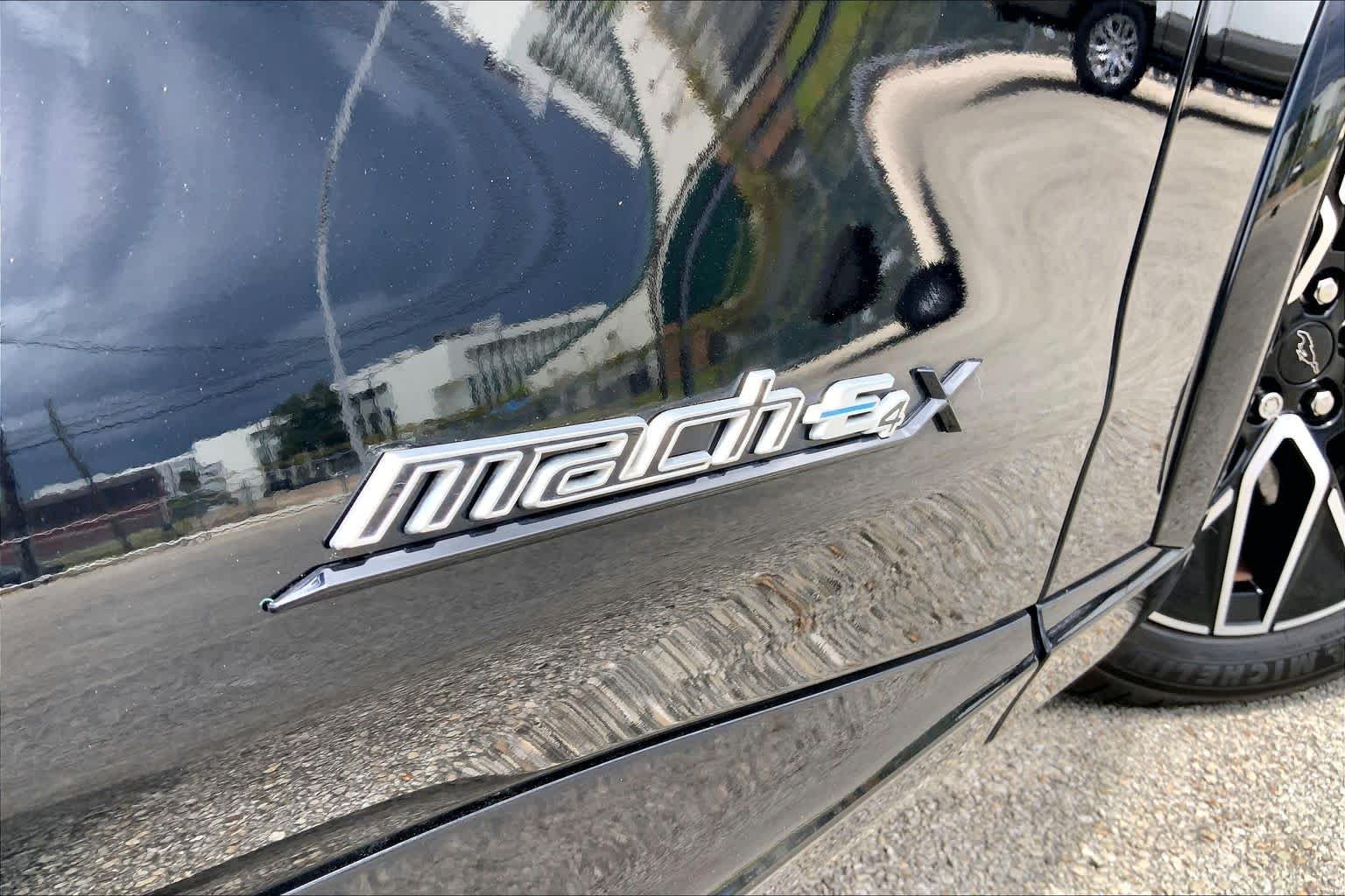 Used 2024 Shadow Black Ford Premium image 9