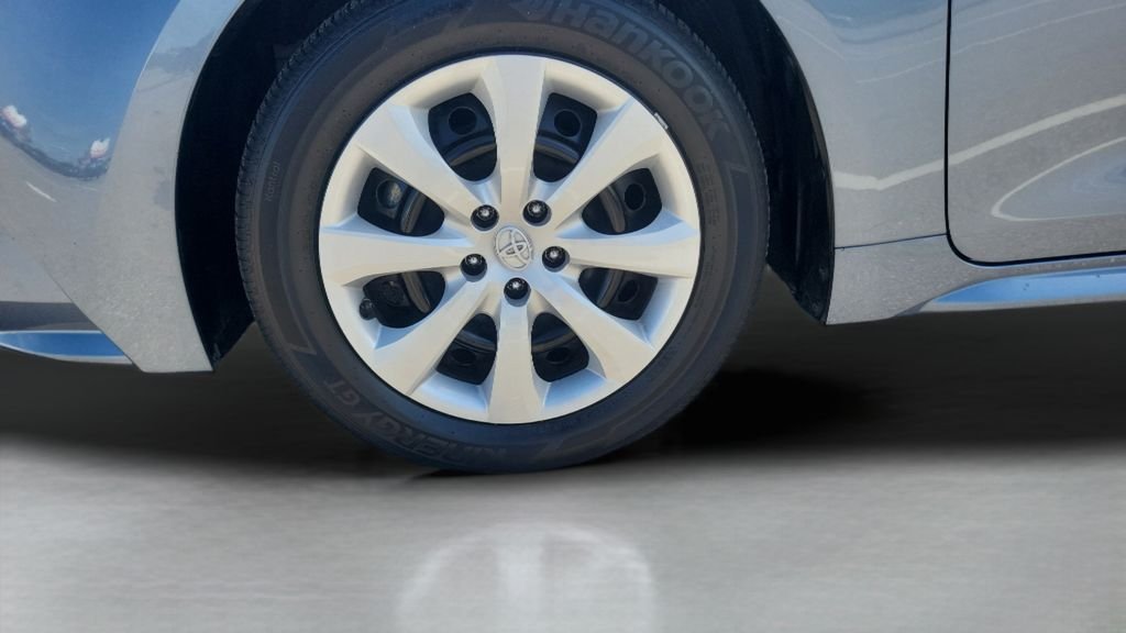 2022 Toyota Corolla LE - Photo 37