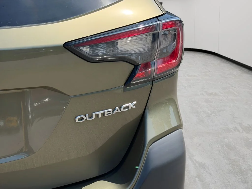 Used 2022 Autumn Green Metallic Subaru Premium image 7