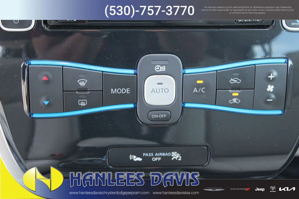 Used 2012 White Nissan SV image 21