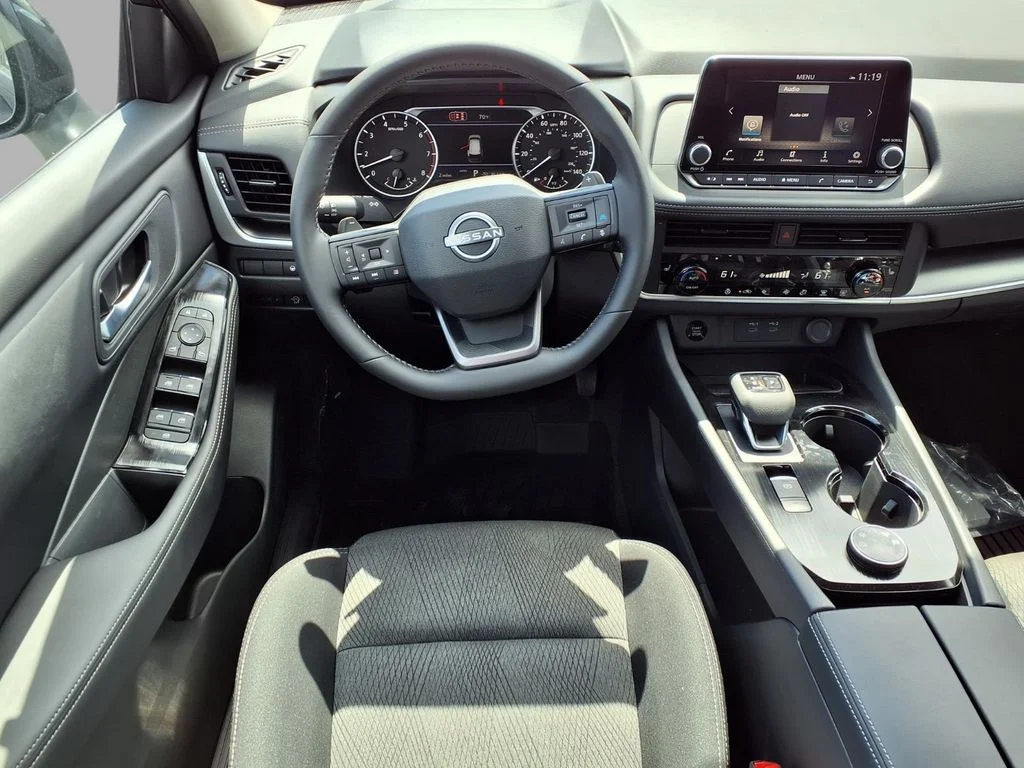 New 2026 Super Black Nissan SV image 4