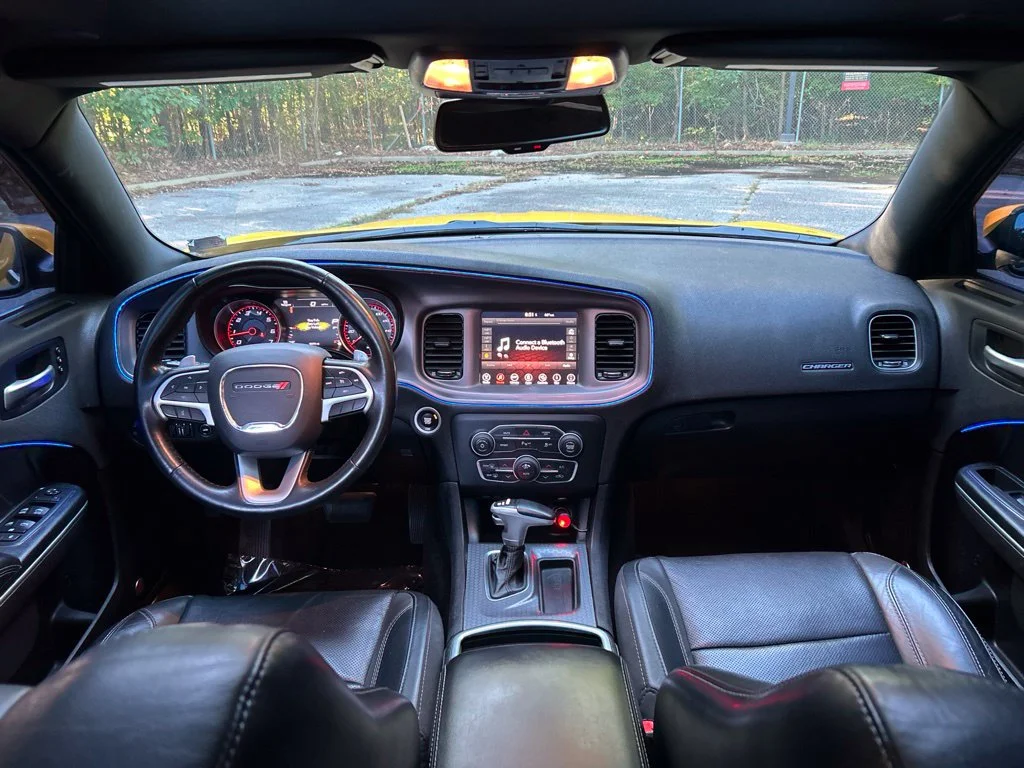 Used 2017 Yellow Dodge R/T image 31