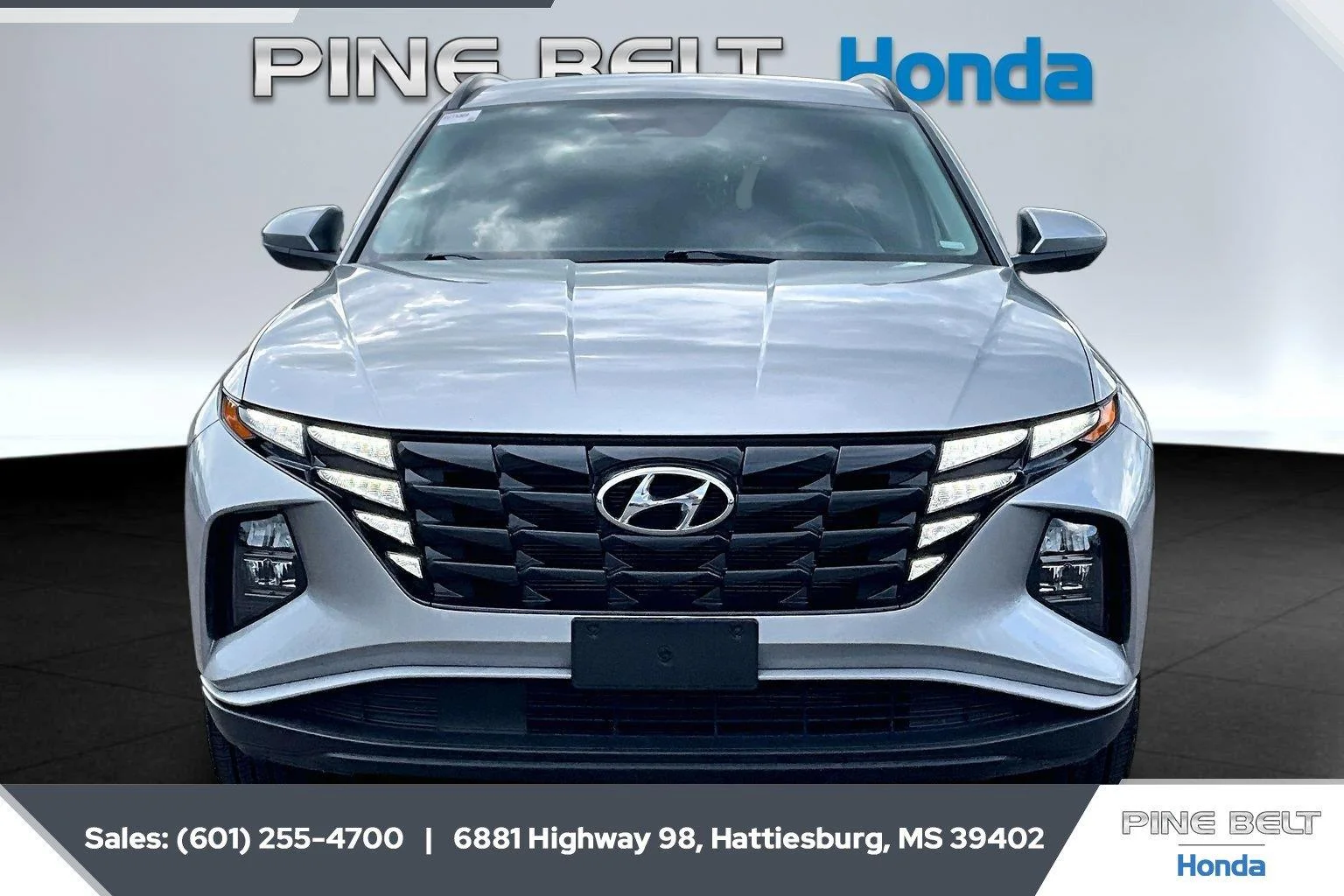 Used 2024 Shimmering Silver Hyundai SEL image 3