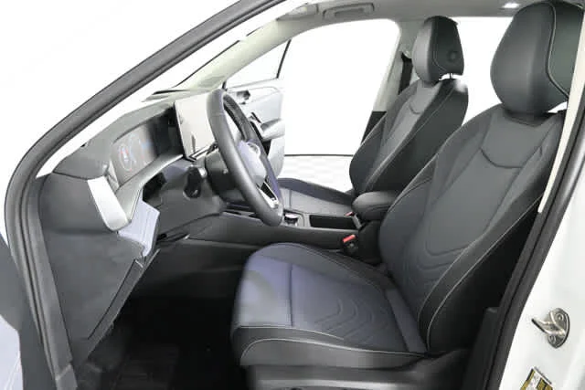 New 2026 Pure White Volkswagen SE image 23