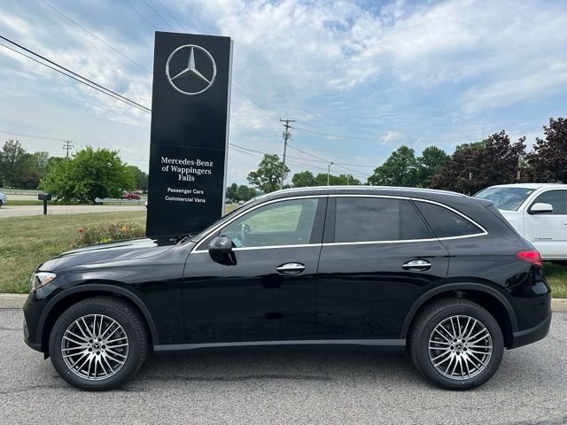 New 2026 Black Mercedes-Benz GLC 300 image 2