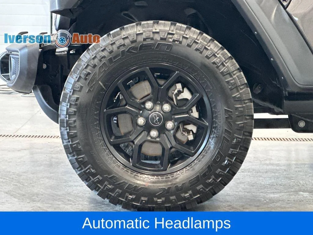 Used 2025 Granite Crystal Metallic Clearcoat Jeep Willys image 11