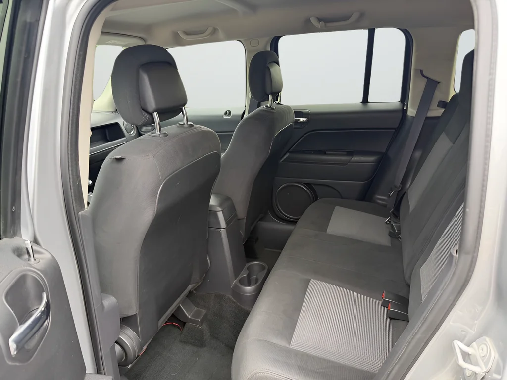 Used 2016 Silver Jeep Sport image 18