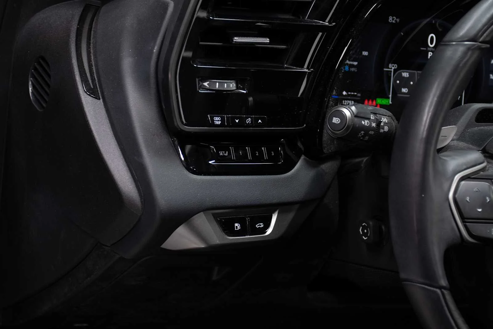 Certified Used 2025 CAVIAR Lexus Luxury image 16