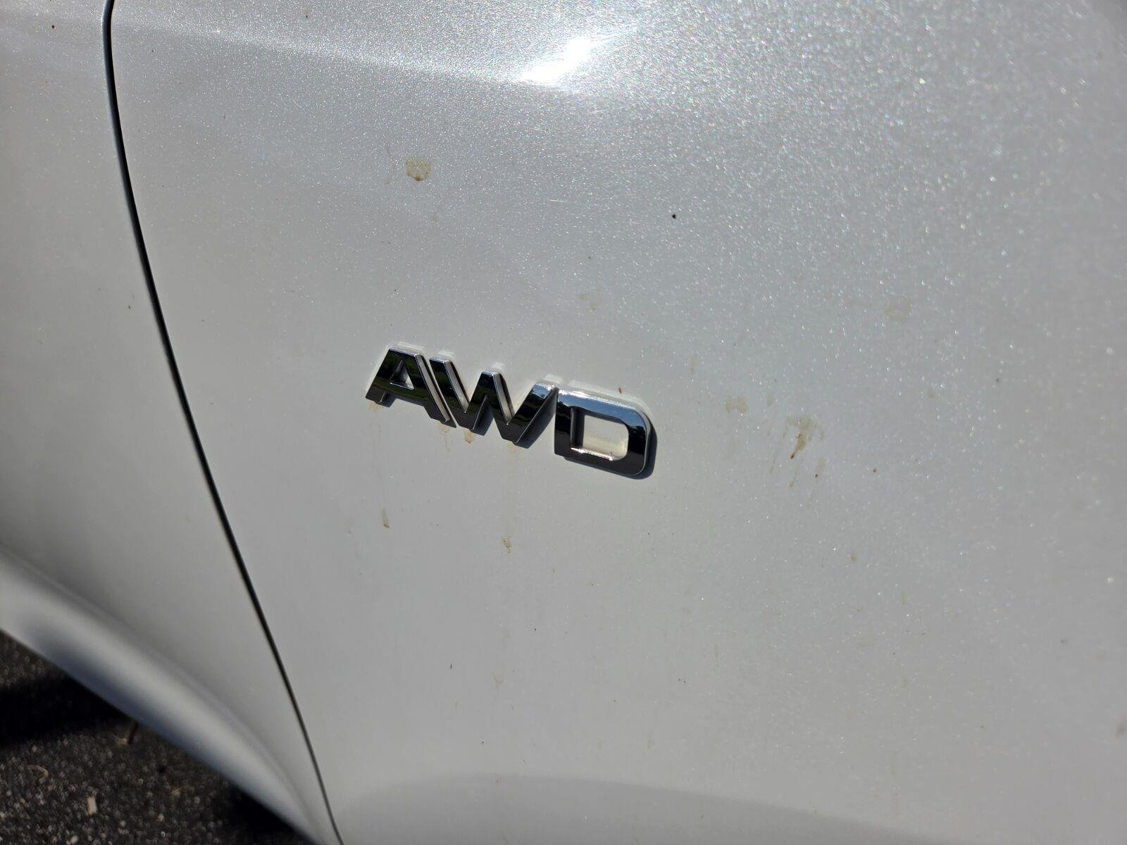 Used 2021 White Kia LX image 5