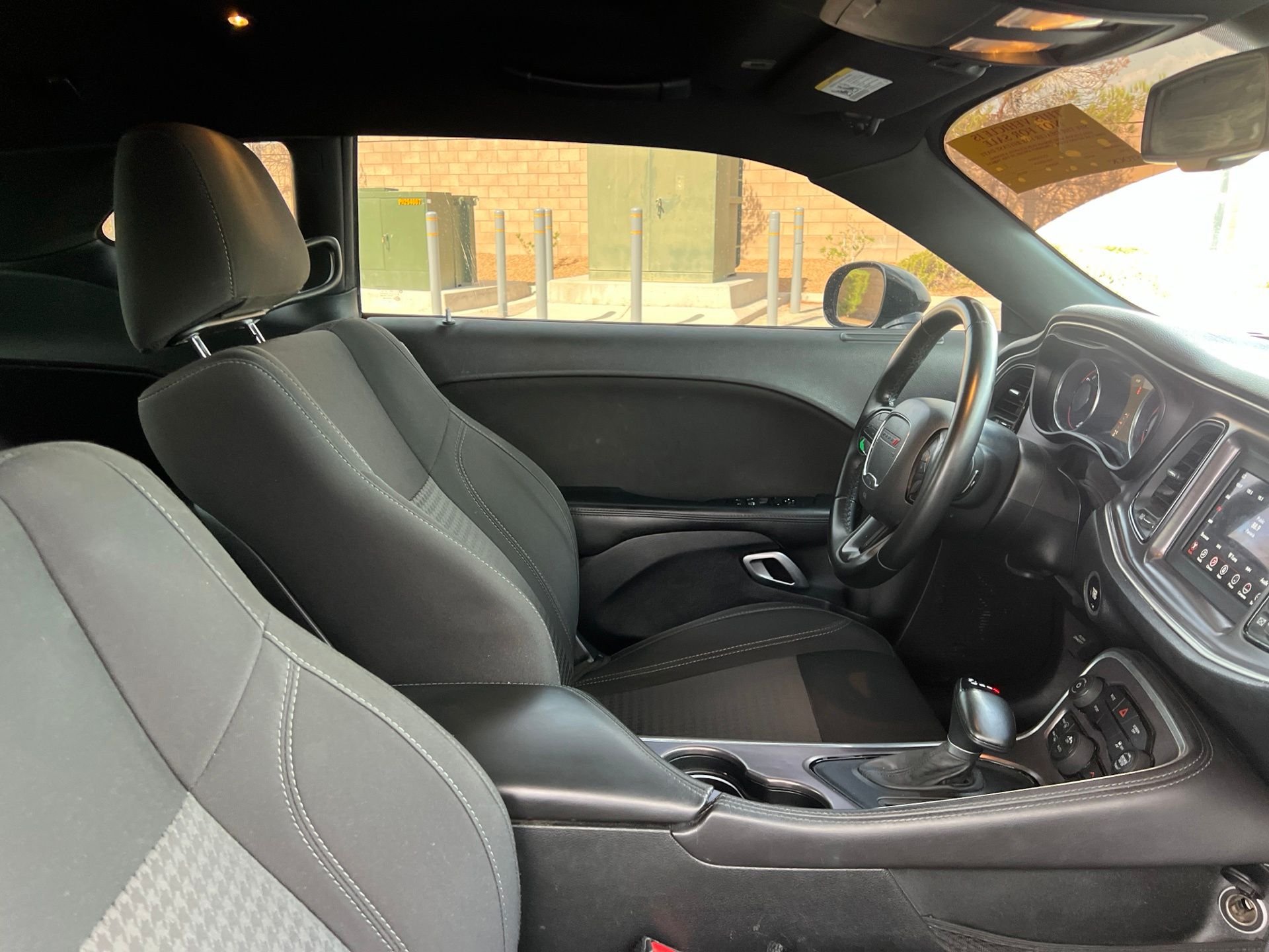 Used 2018 Black Dodge SXT image 13