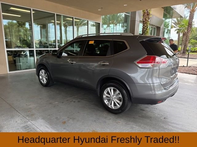 Used 2015 Gray Nissan SV image 5