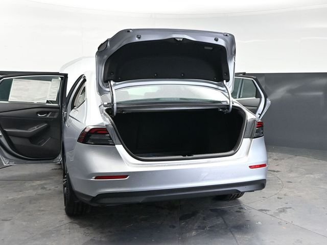 New 2026 Solar Silver Metallic Honda SE image 33