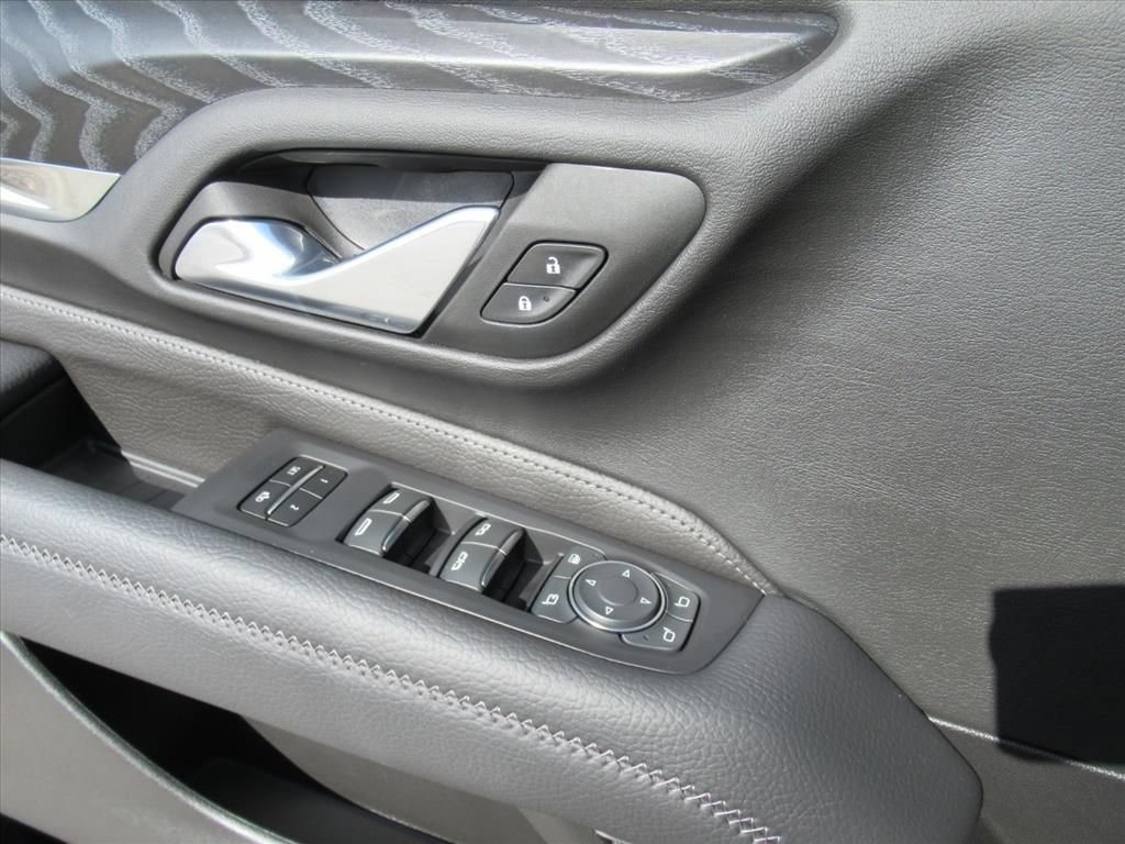 2024 GMC Yukon Denali - Photo 24
