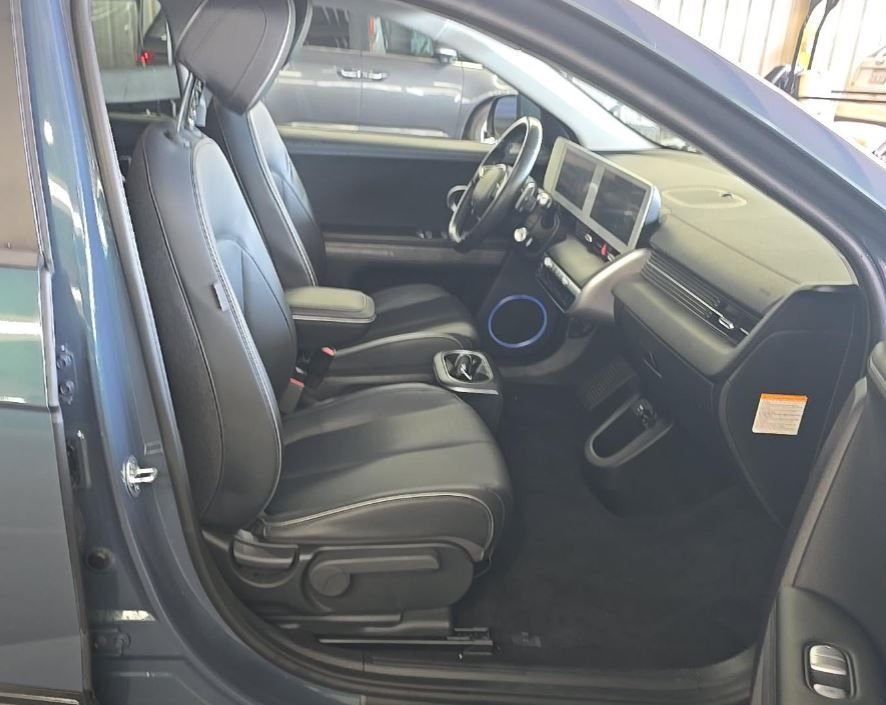 Used 2022 Green Hyundai SEL image 6