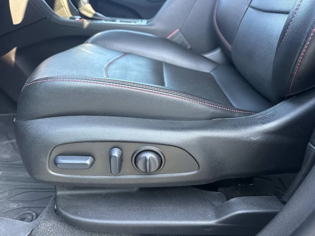 Photo 33
