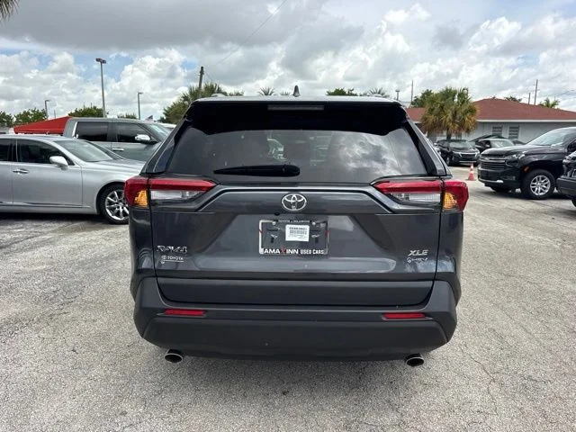 Used 2025 Gray Toyota XLE image 4