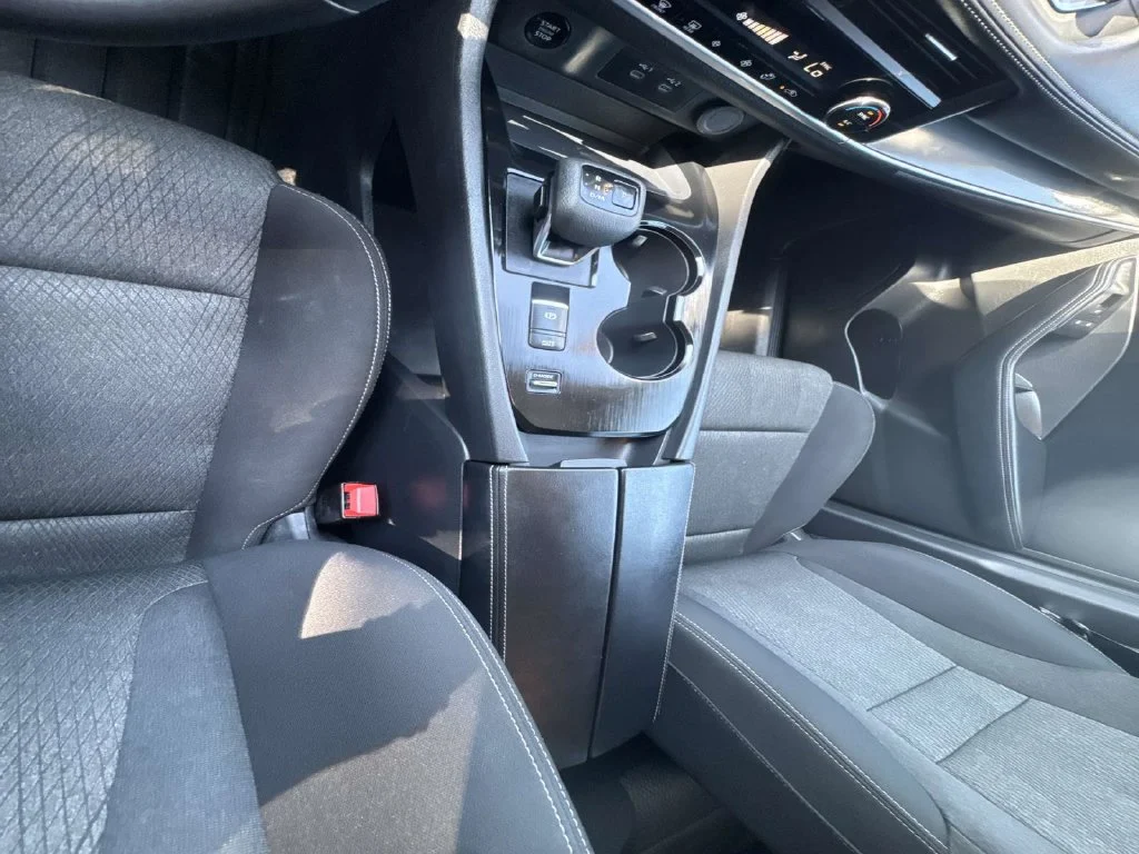 Used 2025 Silver Nissan SV image 41