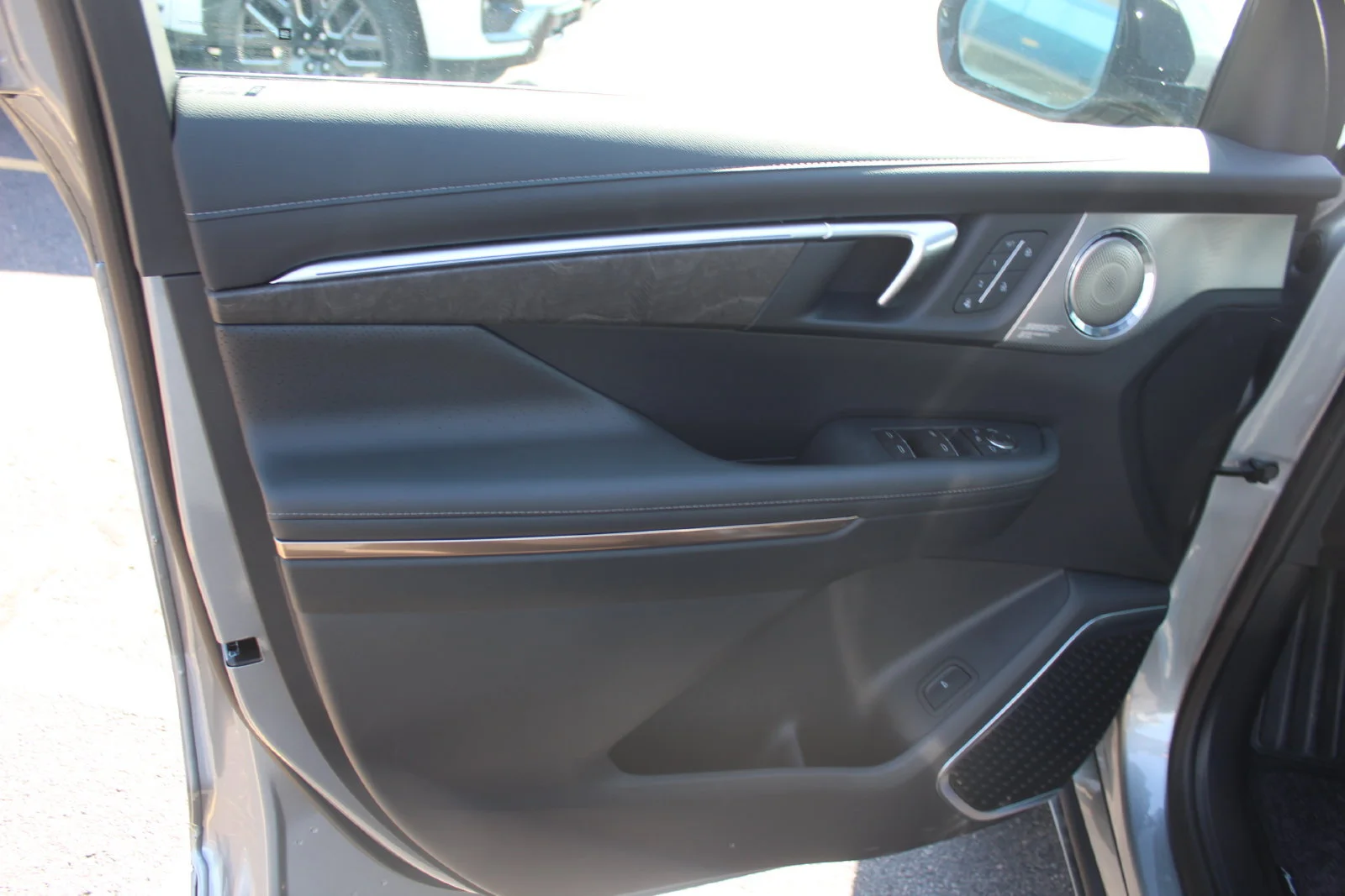 New 2026 Moonstone Gray Metallic Buick Avenir image 10